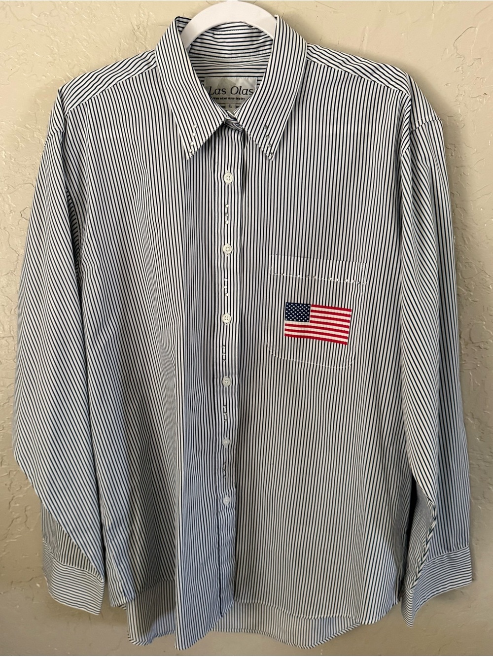 LAS OLAS Women’s L Blue & White Pinstripe Patriotic Shirt USA Flag Rhinestones
